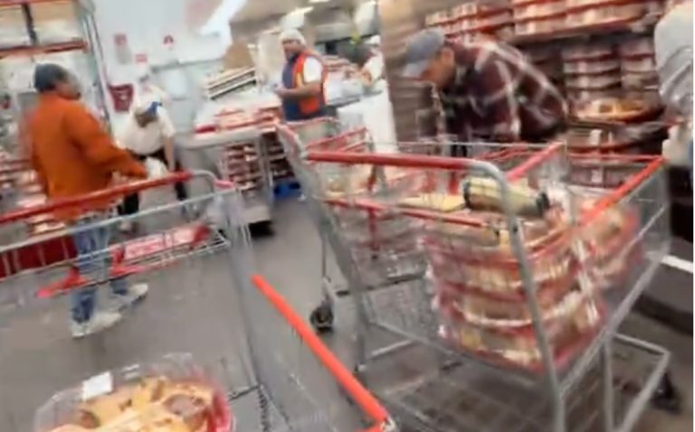 ¡Inicia la locura de compras! Captan a los primeros compradores compulsivos de roscas en Costco Guadalajara