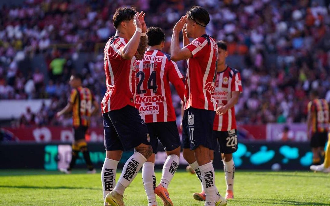 Chivas Brillan en la Copa Pacífica: Victoria Espectacular sobre Leones Negros