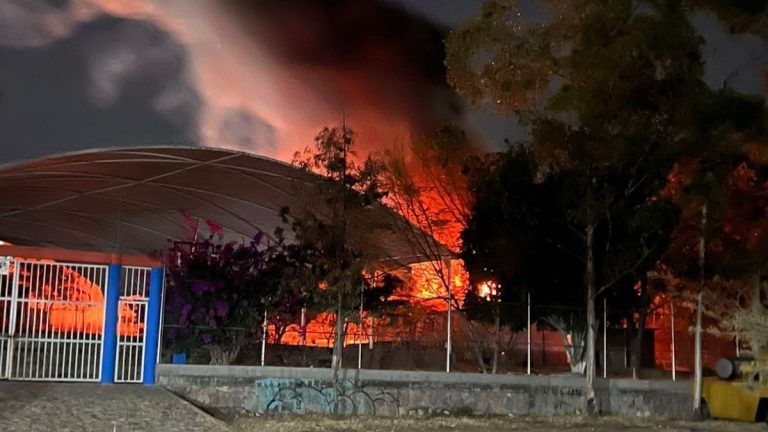 Incendio en Guanajuato: Aula de SABES en Sauceda sufre pérdida total