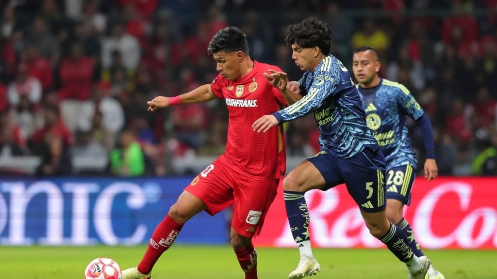 ¿Se despide Kevin Álvarez? América busca intercambio con Toluca para mejorar su lateral derecha