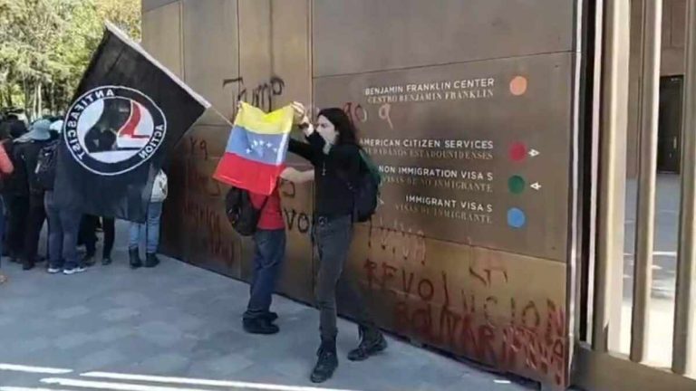 Protestas y ataque a la Embajada de Estados Unidos en México tras la captura de Nicolás Maduro