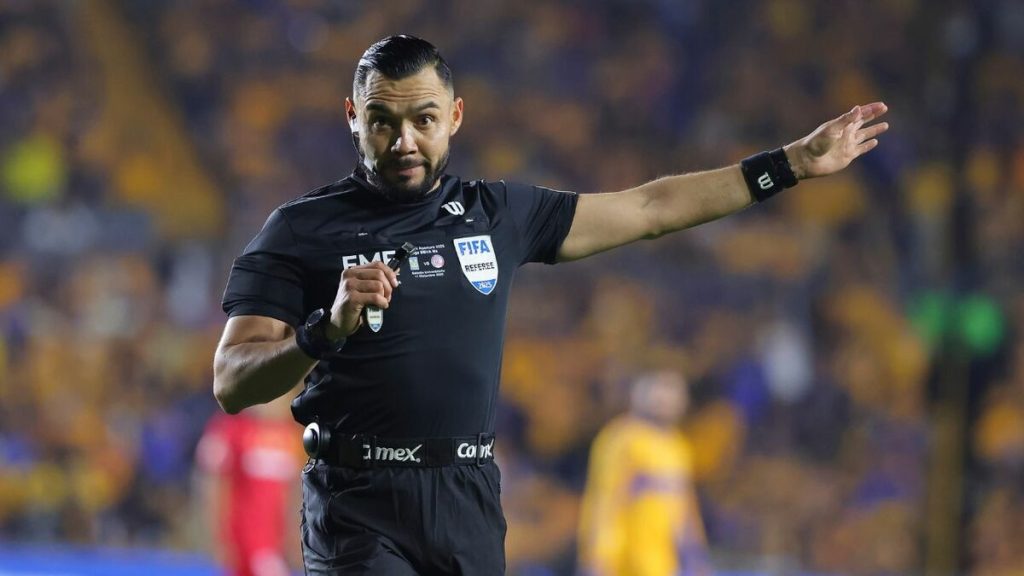 Pollo Ortiz: ‘Los equipos de fútbol vetan árbitros y traerán talento extranjero’