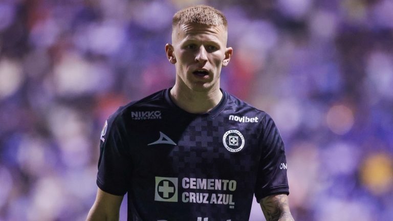 Houston Dynamo Busca a Mateusz Bogusz: ¿Cruz Azul está Considerando su Salida?