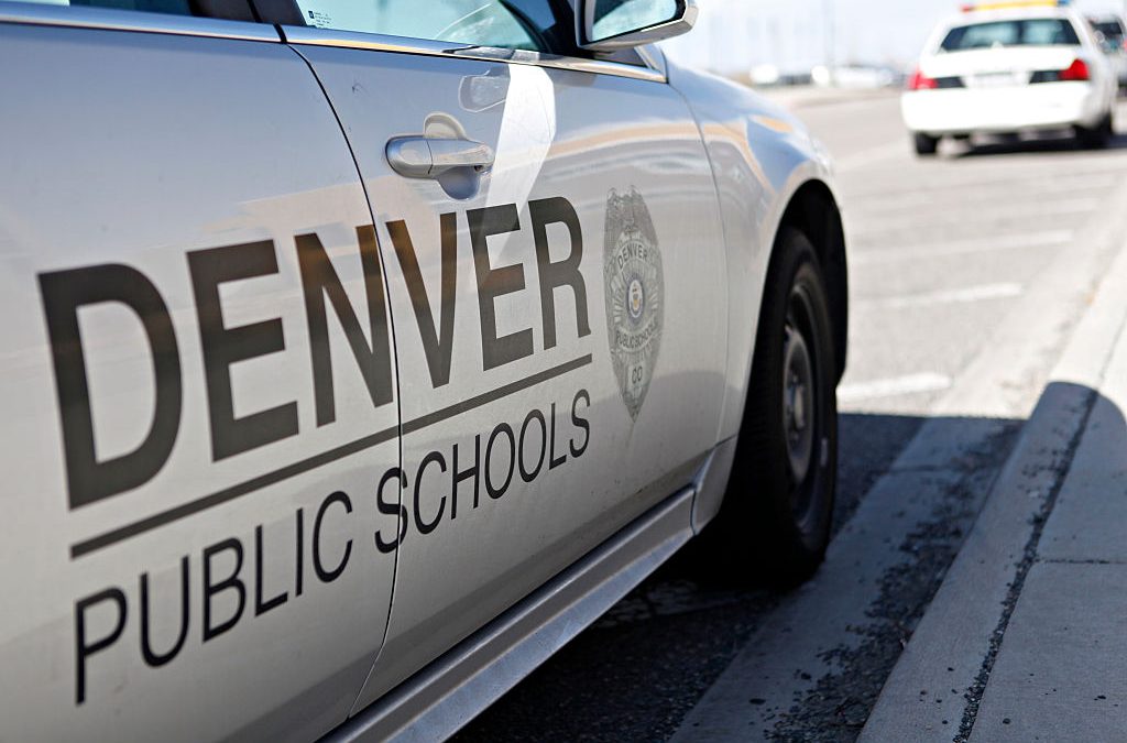 La matrícula escolar en Colorado cae drásticamente, pero la graduación alcanza cifras históricas
