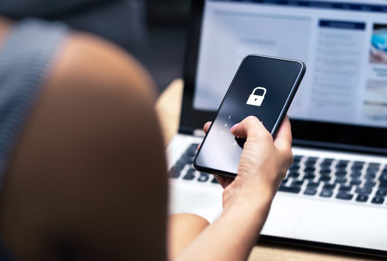 Niños en riesgo: la inteligencia artificial y el tráfico humano se combinan en nuevas amenazas