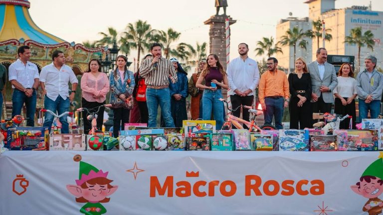 Celebración del Día de Reyes en Nuevo León: Macro Rosca y Regalos para Niños