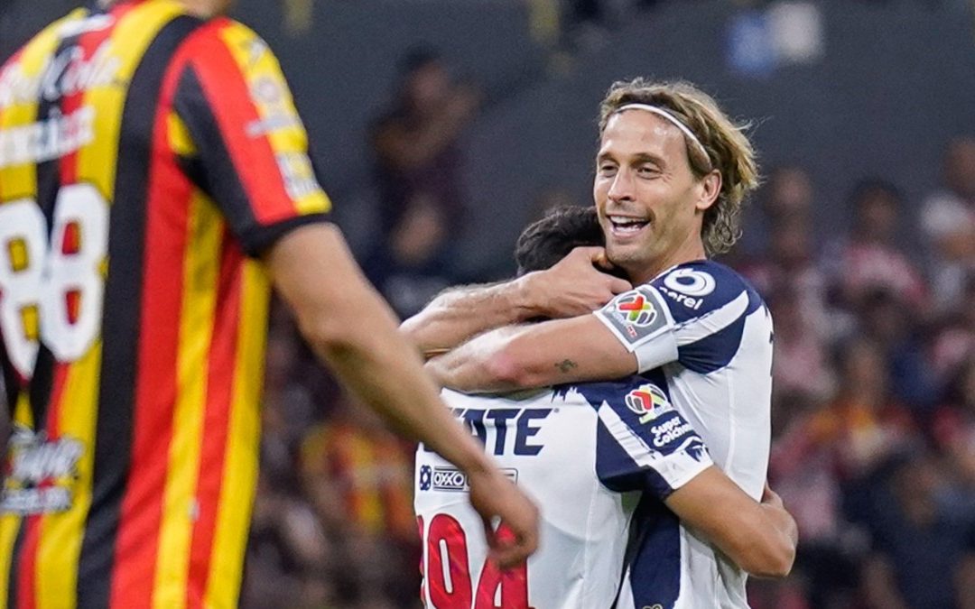 Rayados Triunfa en la Copa Pacífica: Anthony Martial Brilla Frente a Leones Negros