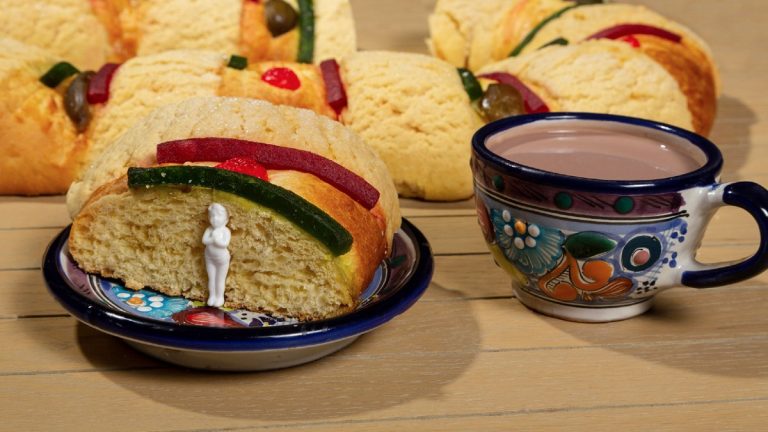 Descubre el Significado del Niño en la Rosca y la Tradición de Reyes en McAllen