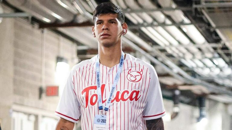 Pumas Avanza en el Fichaje de Robert Morales: Negociaciones con Toluca