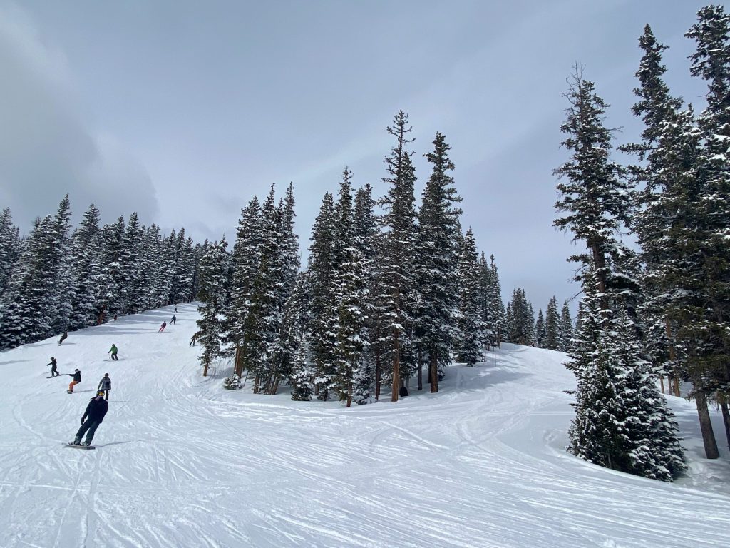 Tragedia en Keystone: Segundo accidente mortal de snowboard este mes