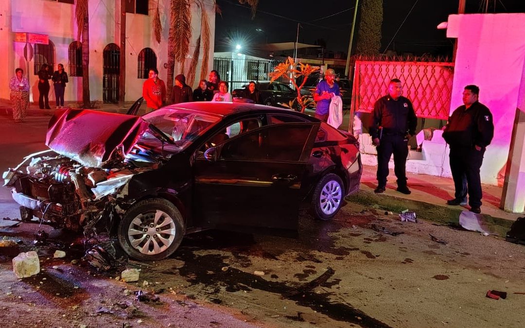 Accidente en Torreón de joven irresponsable provoca daños materiales significativos
