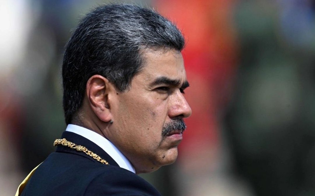 Donald Trump Muestra Foto de Nicolás Maduro Tras Su Detención y Ataque de EE.UU. a Venezuela