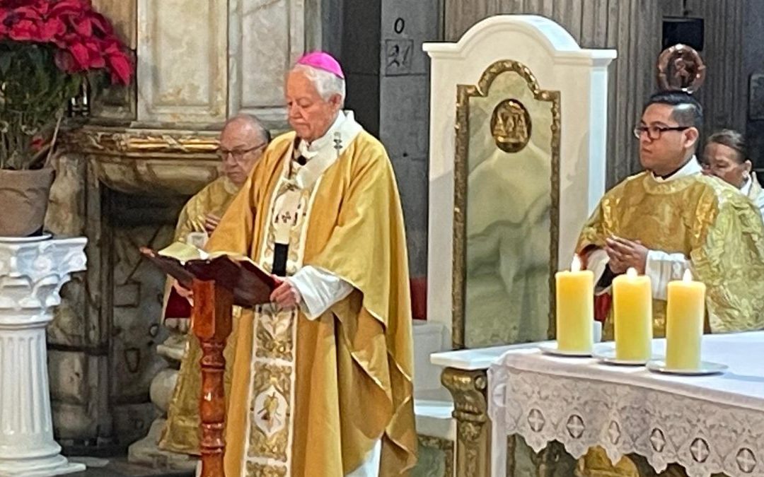 Arzobispo de Puebla Clama por la Paz en el Día de Reyes y Recuerda a las Víctimas del Descarrilamiento del Tren