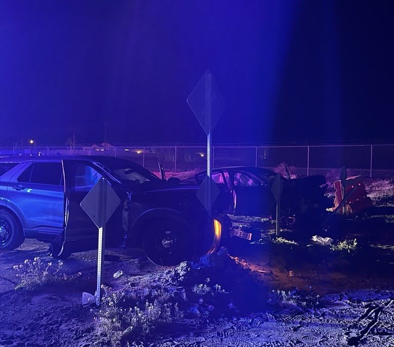 Conductor Arrestado por DUI tras Impactar una Patrulla de Policía en Indio