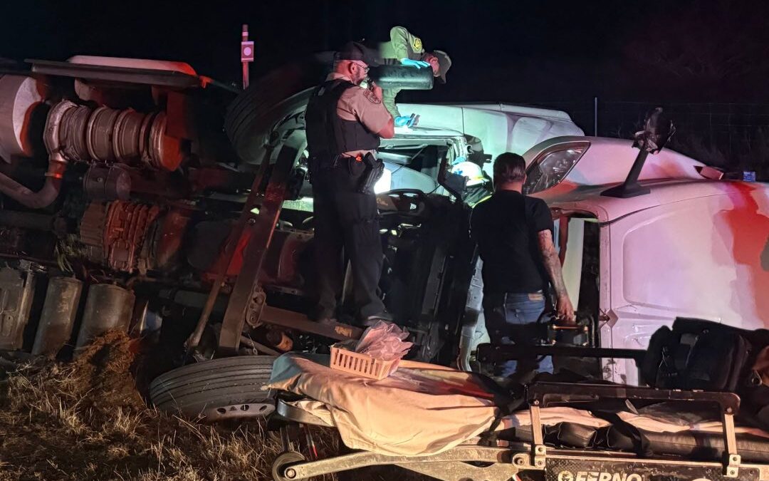 Patrulla Fronteriza de Kingsville Asiste en Grave Accidente en la Carretera 77
