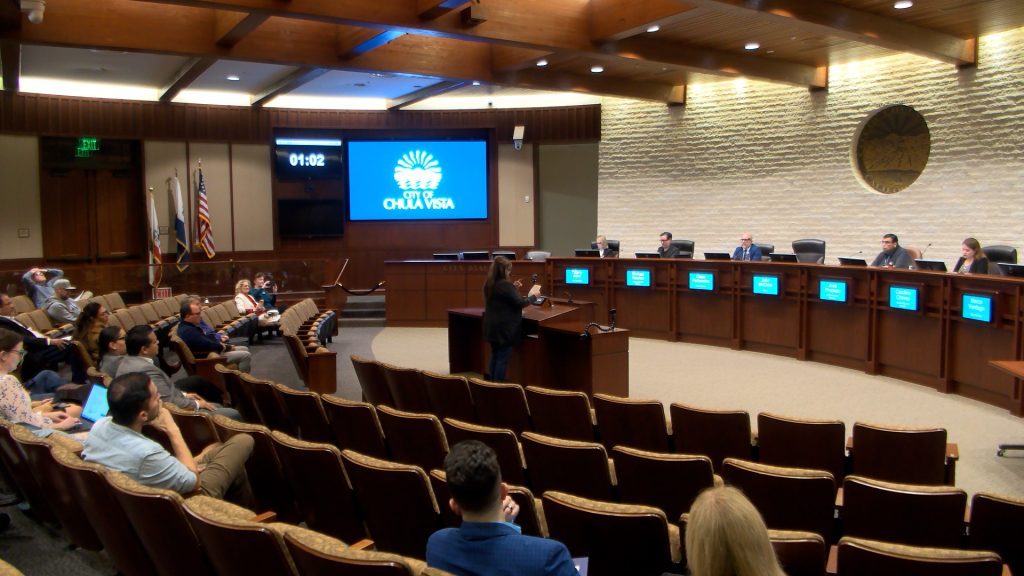 Chula Vista Aprobó Resolución Contra Acciones Migratorias, Generando Tensión Comunitaria