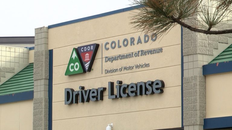 Suspensión Temporal de Servicios del DMV de Colorado por Actualización Digital