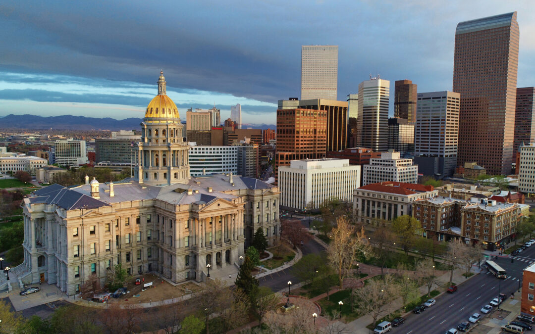 Colorado Prohíbe el Matrimonio Infantil: Establece la Edad Mínima en 18 Años