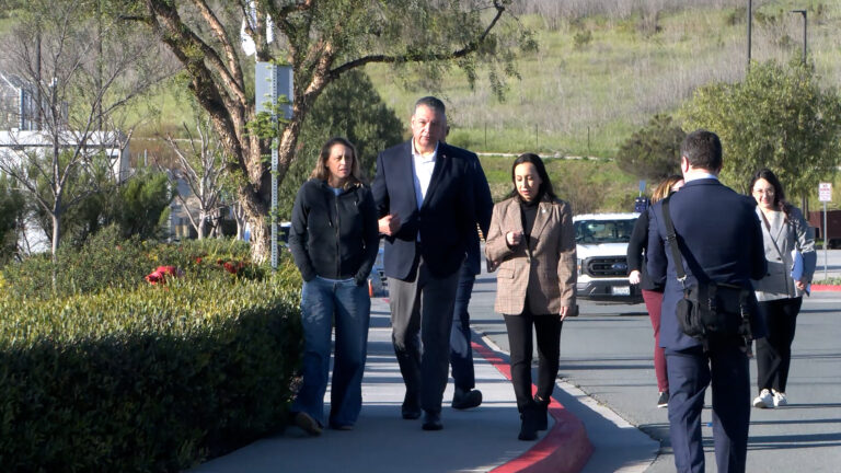 Líderes en San Diego Luchan por Inspección en el Centro de Detención de Otay Mesa Ante Condiciones Insalubres