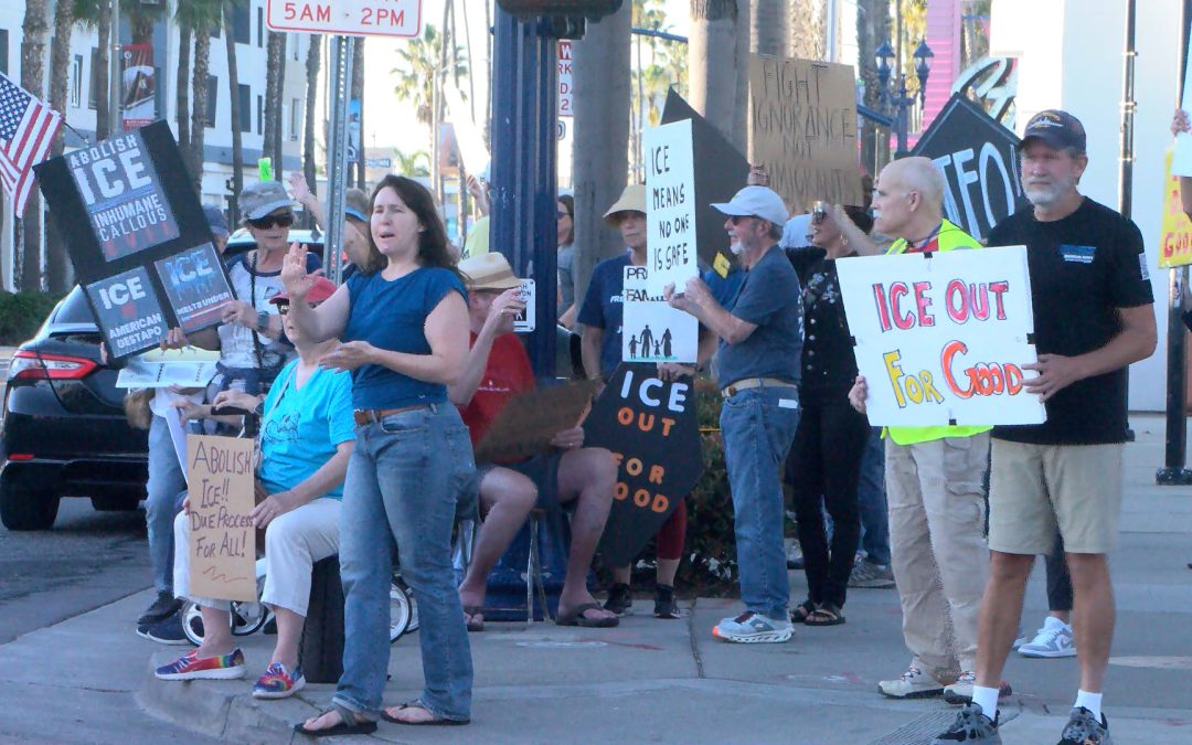 Protesta en Oceanside: Ciudadanos exigen protección para inmigrantes y responsabilidad de ICE