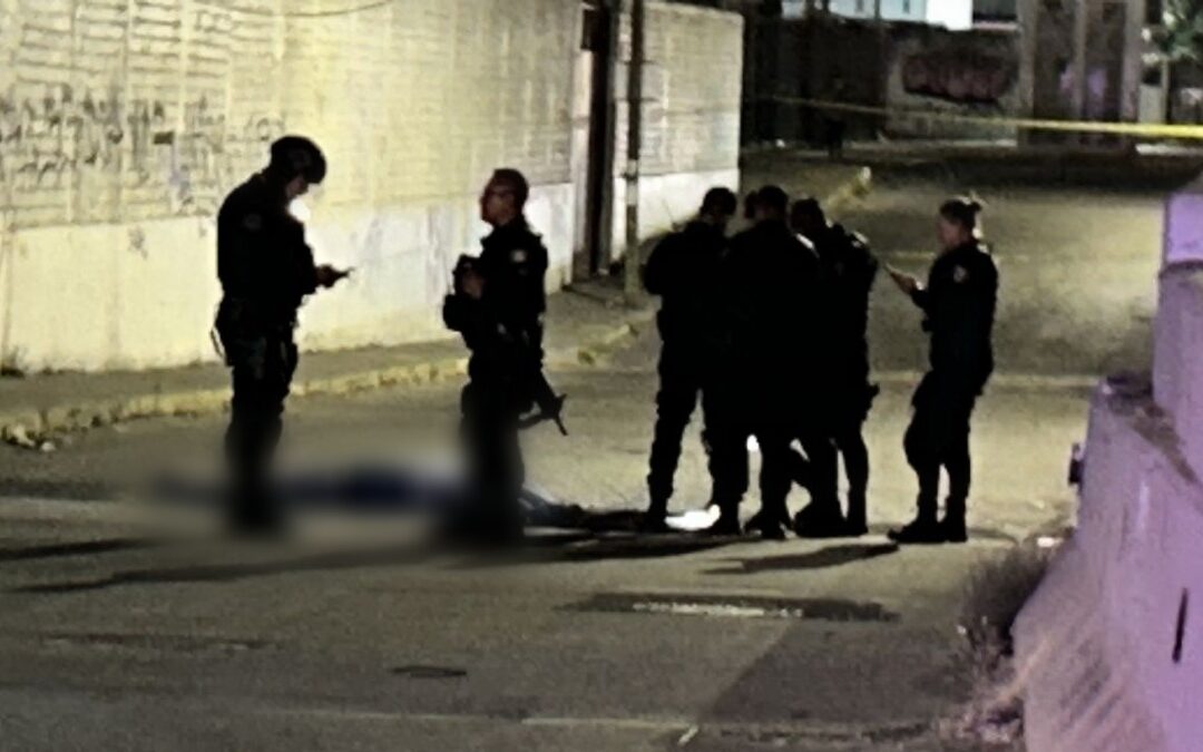 Policías de Zapopan Abaten a Dos Asaltantes Tras Robo en 7 Eleven