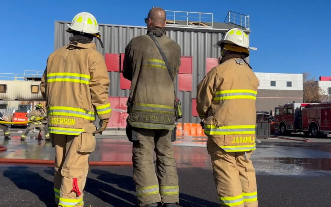 Albuquerque Fortalece Capacitación de Bomberos con Programa de Fuego Controlado