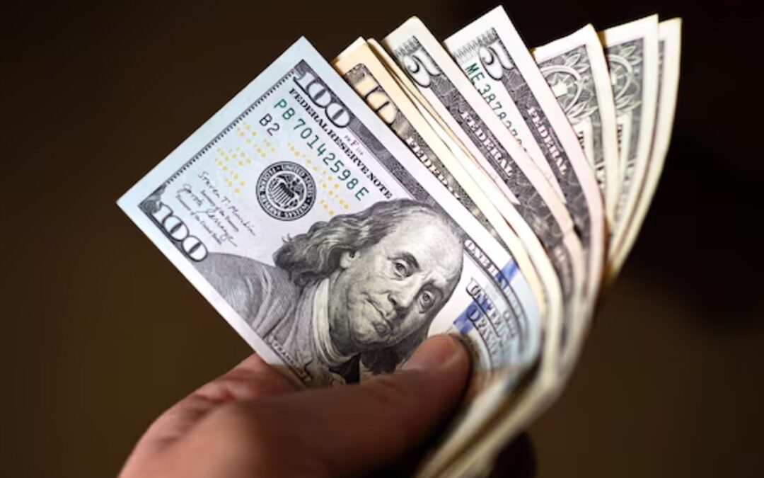 Dólar Hoy: Tipo de Cambio en México con Peso Depreciado a 17.20 Unidades