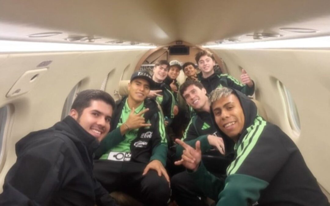 Chivas Regresan a Guadalajara en Avión Privado: Un Gesto de Amaury Vergara