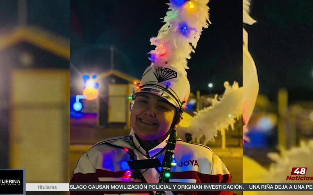 Joven De La Joya Busca Ayuda Para Graduarse