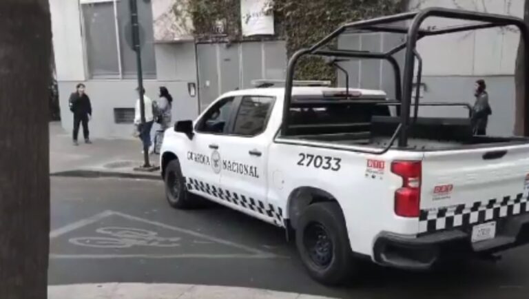 Operativo Ambulancia Forense en CDMX: Restos de Mencho Salen del AICM hacia la FGR