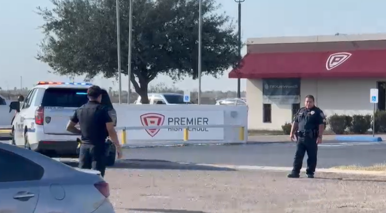 Posible amenaza armada moviliza a la policía en las inmediaciones de escuela en Weslaco, Texas