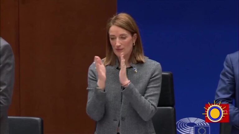 Presidente De Ucrania Pide Apoyo Al Parlamento Europeo