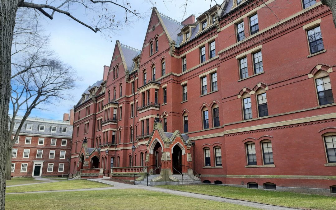 Trump exige a Harvard un acuerdo de mil millones para restaurar financiamiento federal