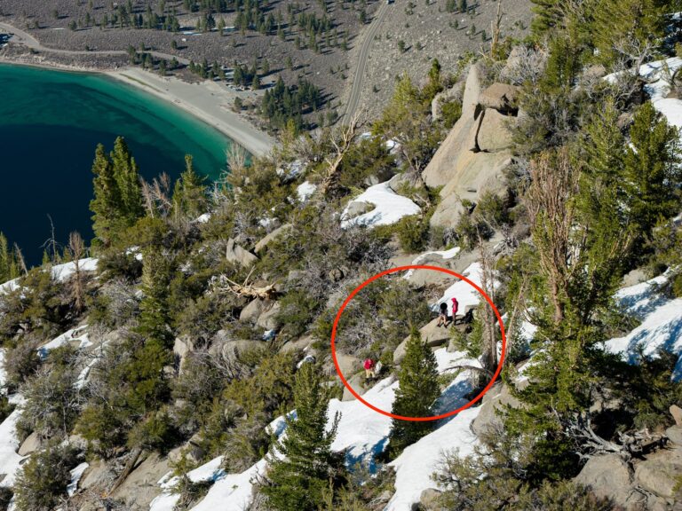 Rescate en Mount Downs: Voluntarios Salvan a Excursionista Atrapado
