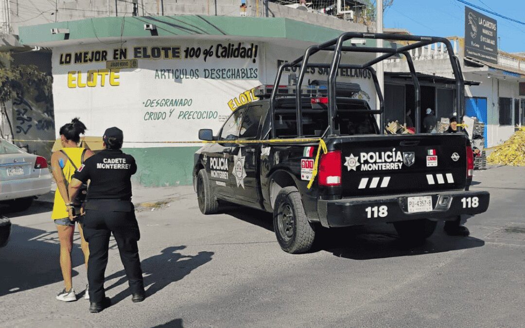 Incendio en Monterrey: Evacuación de Viviendas y Gasolinera en la Colonia Industrial