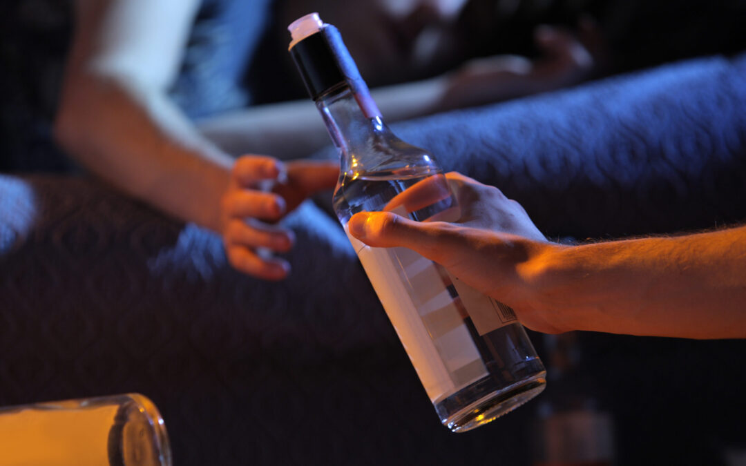 Operativo en Monterey: Arrestan a Hombre por Venta de Alcohol a Menores