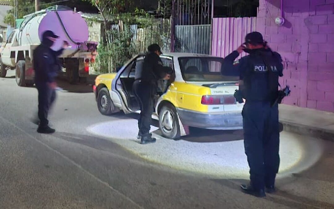 Hombres Muertos Encontrados en un Taxi: Noche de Terror en Acapulco