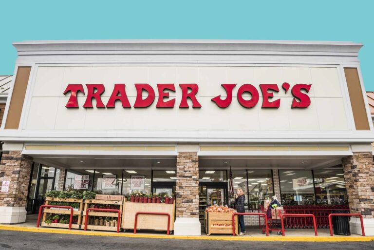 Trader Joe’s retira millones de libras de arroz frito por riesgo de vidrio en Colorado