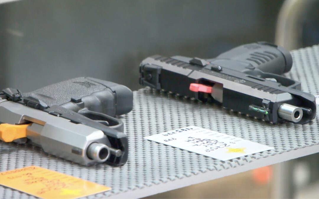 Negligencia con Armas de Fuego: Padre Enfrenta Cargos en Nuevo México