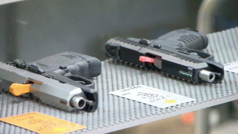 Negligencia con Armas de Fuego: Padre Enfrenta Cargos en Nuevo México
