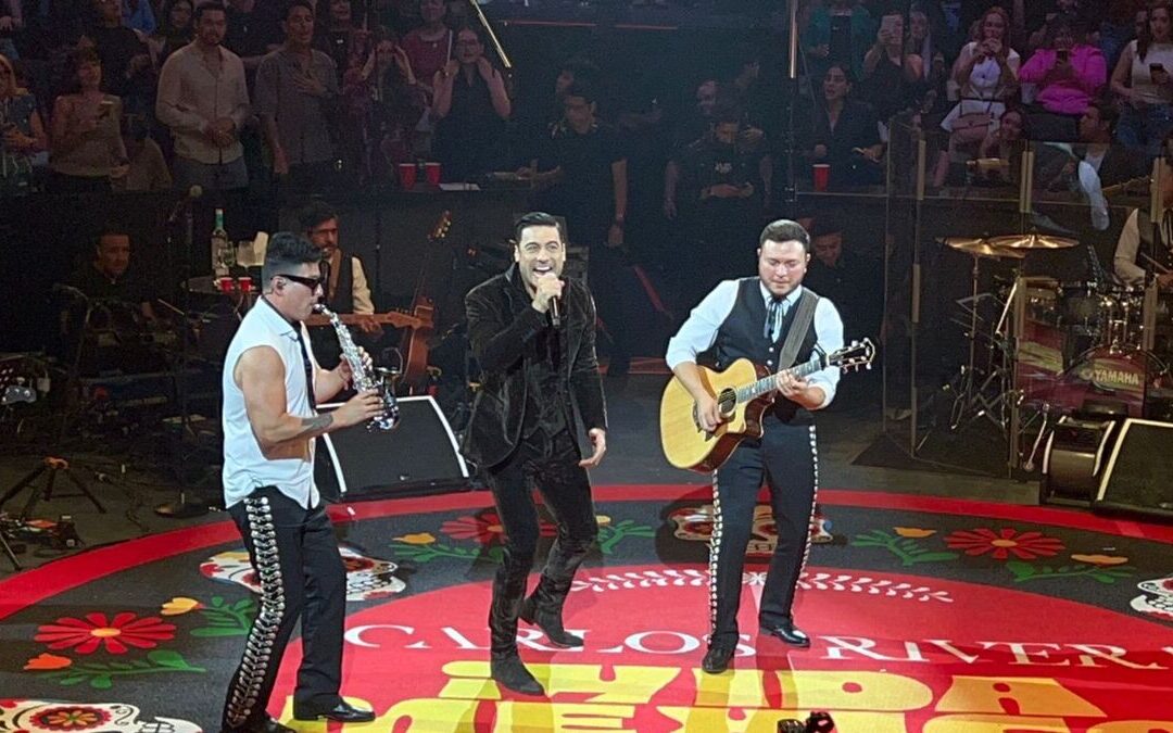 Carlos Rivera Encanta con Lleno Total en Concierto en Monterrey