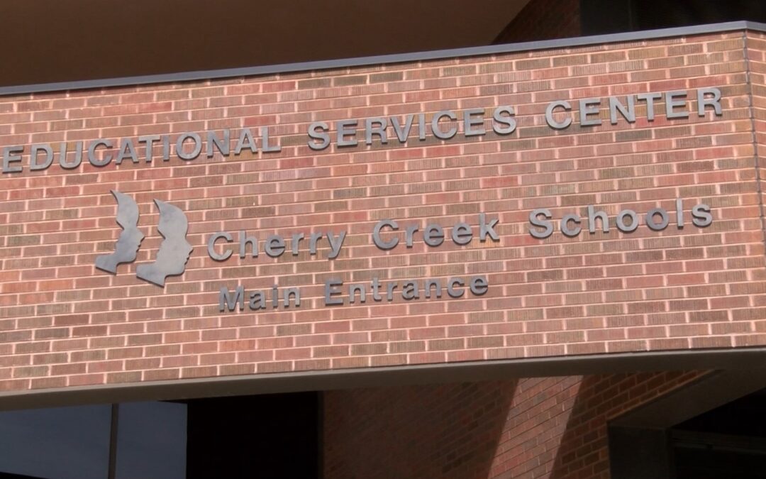 Investigación profunda en Cherry Creek revela posibles irregularidades en contratos y viajes internacionales