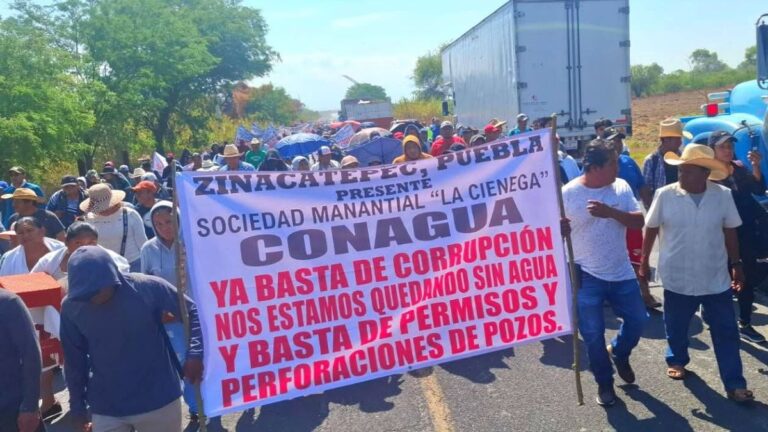 Conflicto por el agua en Puebla: Cierre de la carretera Tehuacán-Teotitlán por sobreexplotación