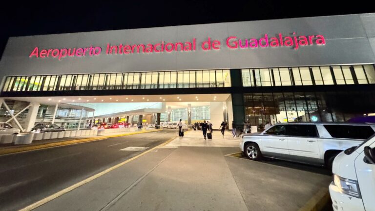 Estacionamiento en el Aeropuerto de Guadalajara: Precios y Opciones para Dejar tu Coche