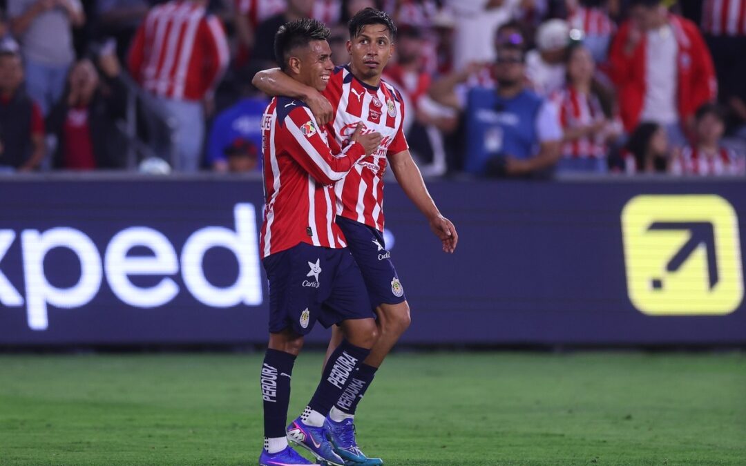 Ángel Sepúlveda Brilla en la Victoria de Chivas frente a Atlas en el Clásico Tapatío