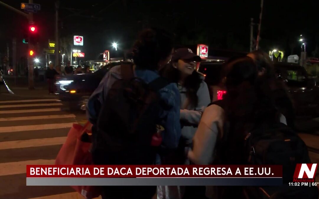 Deportación y Reencuentro: Madre Emocionada Regresa a Estados Unidos