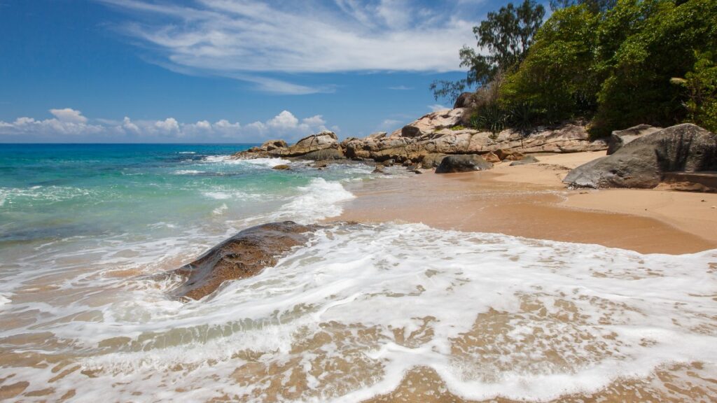 Descubre la Playa Más Cercana a la CdMx y Cuánto Costará Viajar en 2026