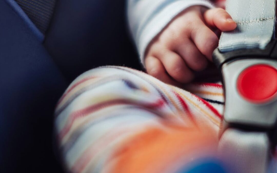 Revisión Gratuita de Asientos de Auto para Niños en Las Cruces: Mejora la Seguridad Vial