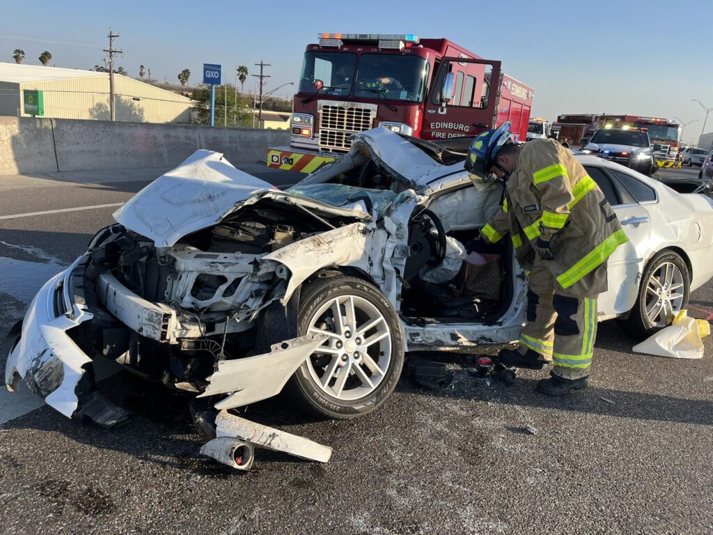 Volcadura en autopista de Edinburg causa cierre total en carriles norte