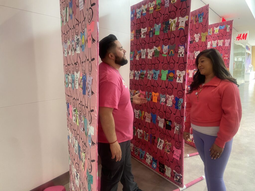 Camiseta Rosa: Campaña Contra el Acoso Escolar en la Costa Central